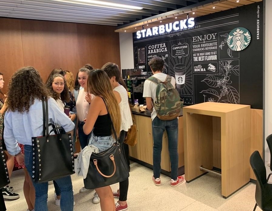 Starbucks on the go llega a la Universidad de Navarra Starbucks on the go llega a la Universidad de Navarra